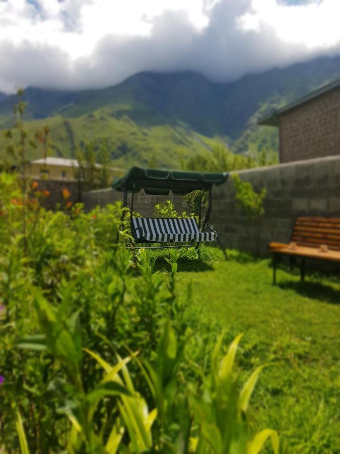 Cozy House Kazbegi Hotel Ngoại thất bức ảnh